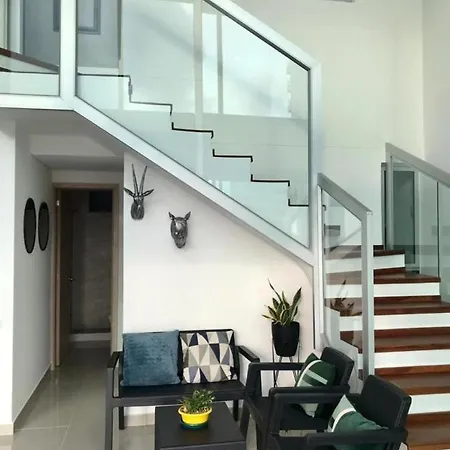 Apartment Apartamento Duplex Tres Alcobas, Marbella Beach,